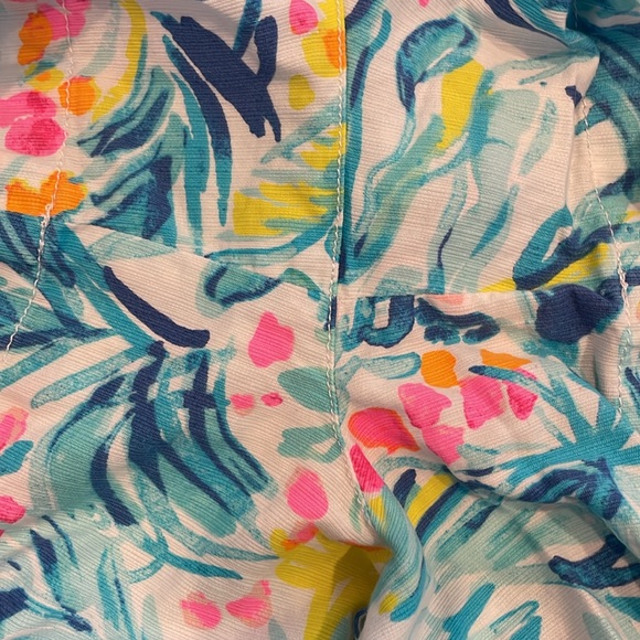 Lilly Pulitzer Callahan Short Size 12 - Picture 5 of 5